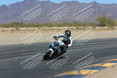 media/Mar-24-2025-Moto Forza (Mon) [[57ce5c5cff]]/3-Beginner Group/Session 3 (Turn 6 Inside)/